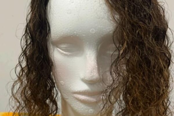 TOPO CAPILAR CACHEADO FIO A FIO ORELHA A ORELHA 30CM